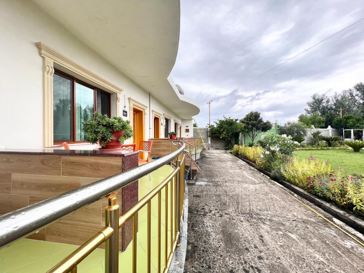 Ponari Apartments Rrotull Kültér fotó